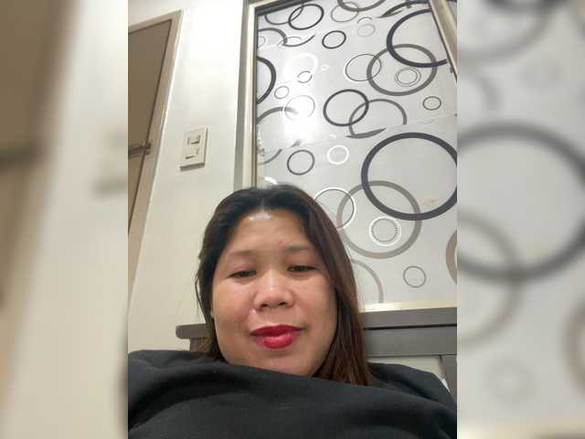 ChubbyBabe31's BongaCams show and profile