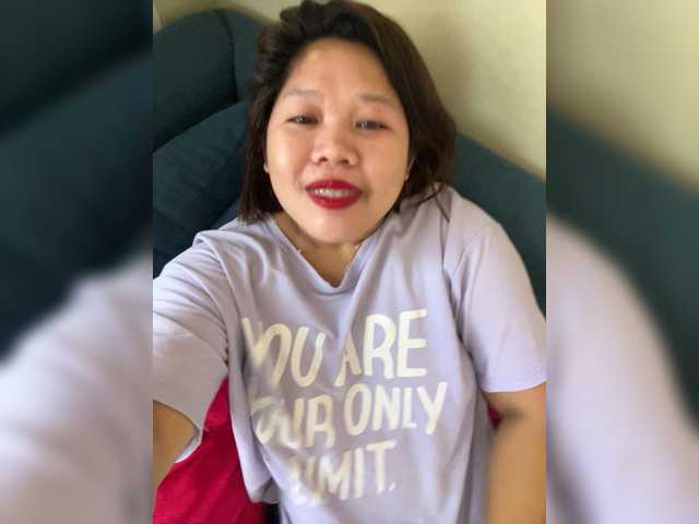 ChubbyBabe31's BongaCams show and profile