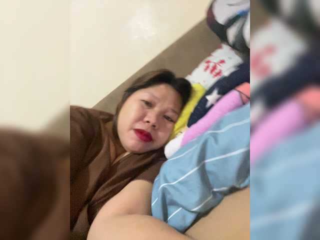 ChubbyBabe31's BongaCams show and profile