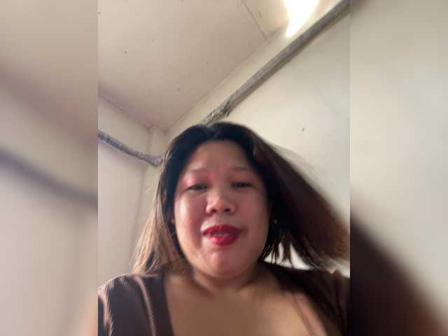 ChubbyBabe31's BongaCams show and profile