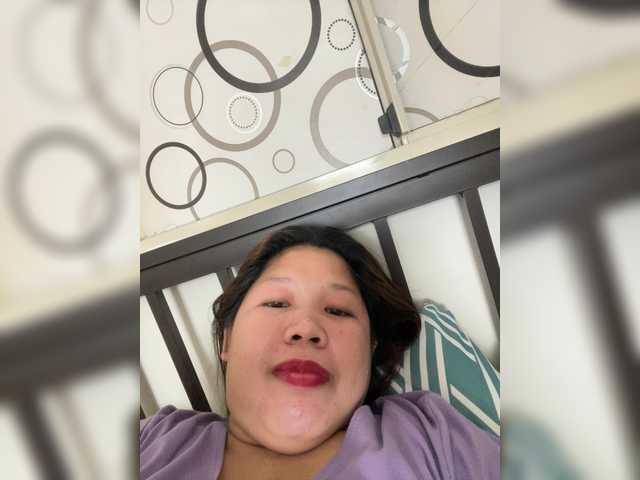 ChubbyBabe31's BongaCams show and profile