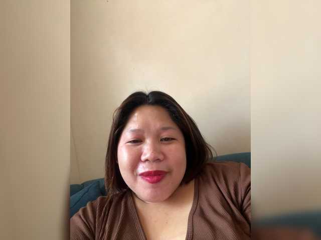 ChubbyBabe31's BongaCams show and profile