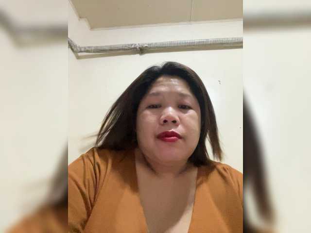 ChubbyBabe31's BongaCams show and profile