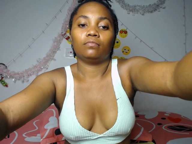 LilyClara's BongaCams show and profile