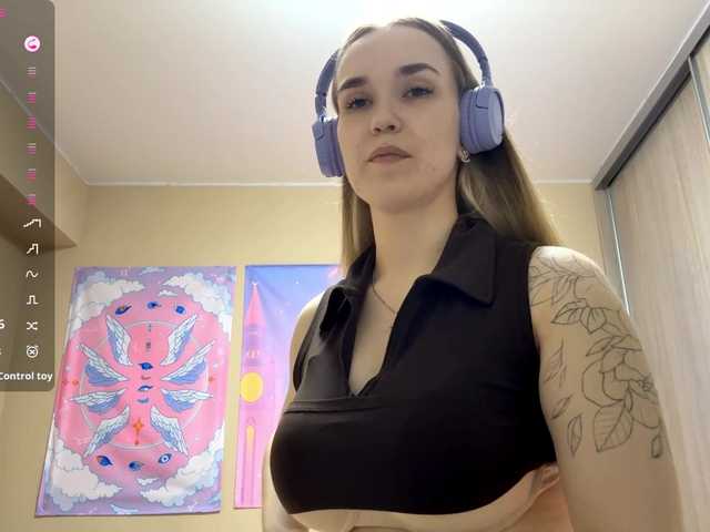 JeaneMckaskle's BongaCams show and profile