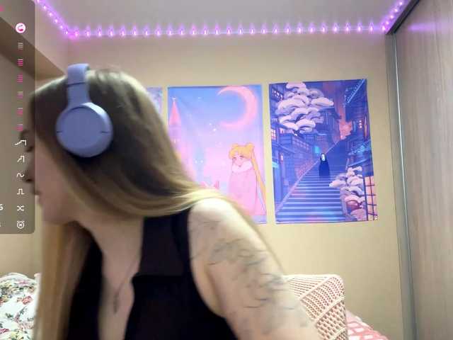 JeaneMckaskle's BongaCams show and profile