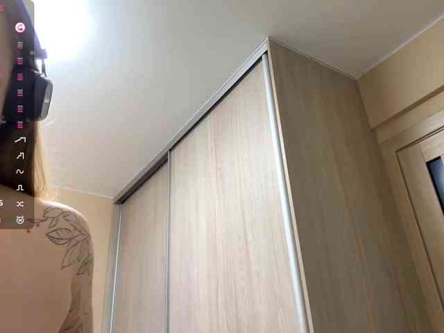 JeaneMckaskle webcam