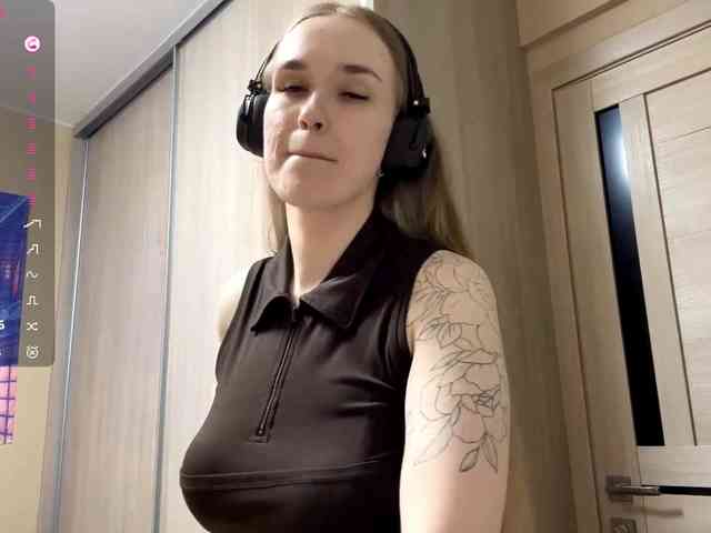 JeaneMckaskle webcam