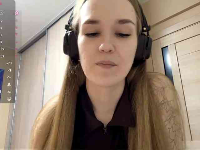 JeaneMckaskle webcam