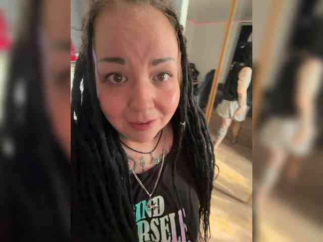 YaniMyr webcam