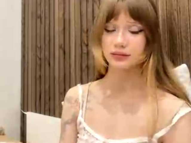 ClotildeBayley's BongaCams show and profile