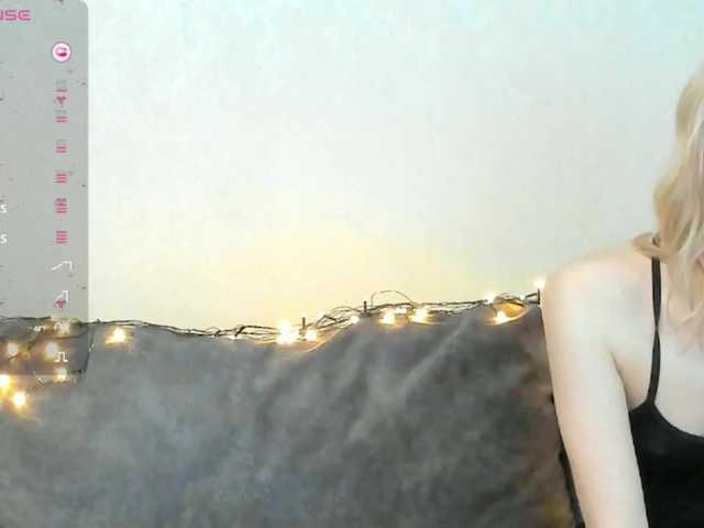 sofiahayes's BongaCams show and profile