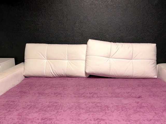 EmelinaCurrington's BongaCams show and profile