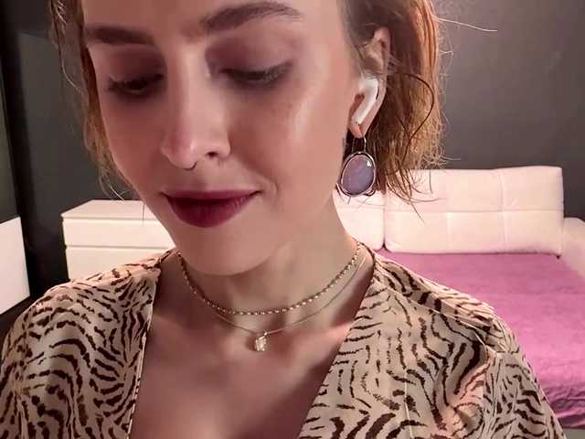 EmelinaCurrington webcam