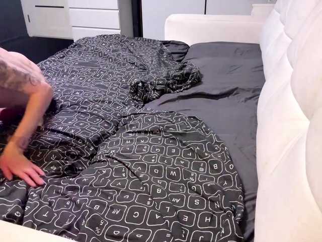 EmelinaCurrington's BongaCams show and profile