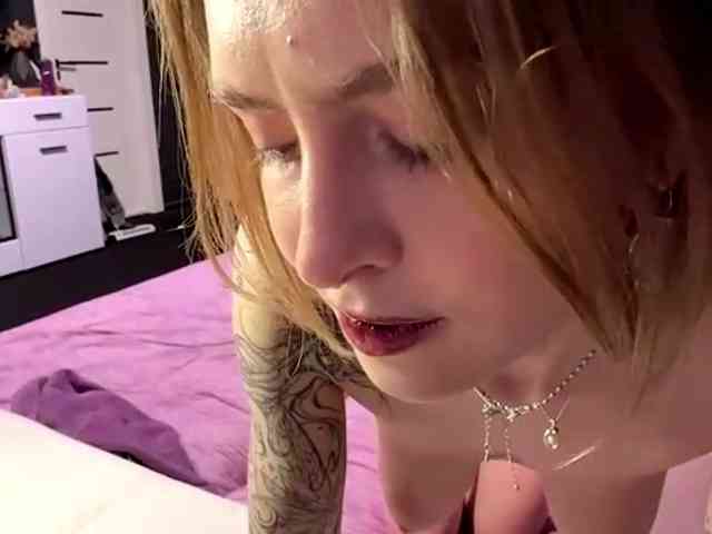 EmelinaCurrington webcam