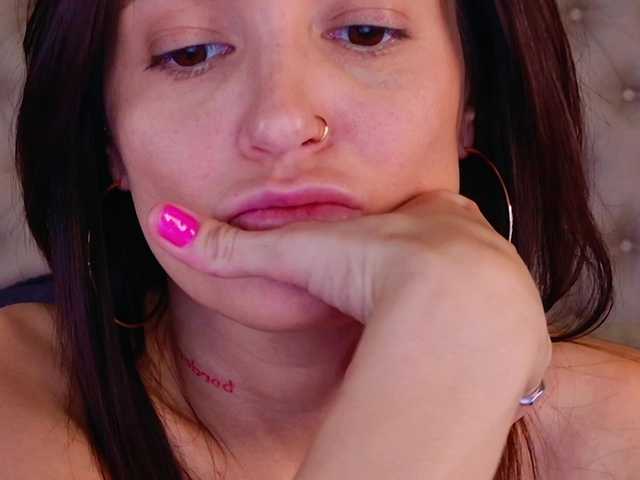 AlexaStain's BongaCams show and profile