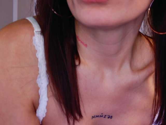 AlexaStain's BongaCams show and profile