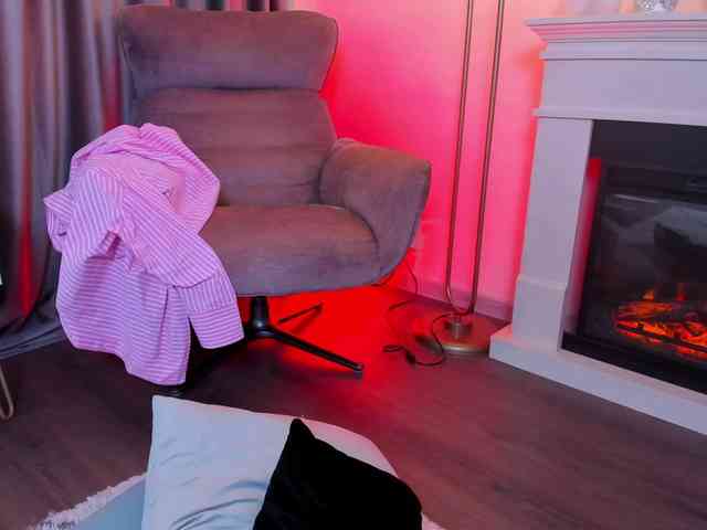 AvalonWest Live Webcam on BongaCams