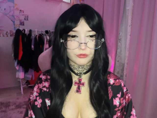 SavageAura's BongaCams show and profile