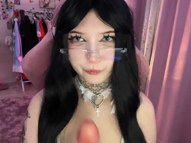 SavageAura's BongaCams show and profile