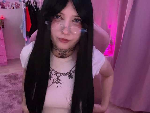 SavageAura's BongaCams show and profile