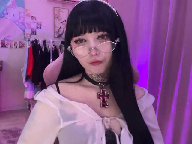 SavageAura's BongaCams show and profile