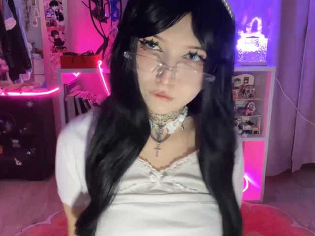 SavageAura's BongaCams show and profile