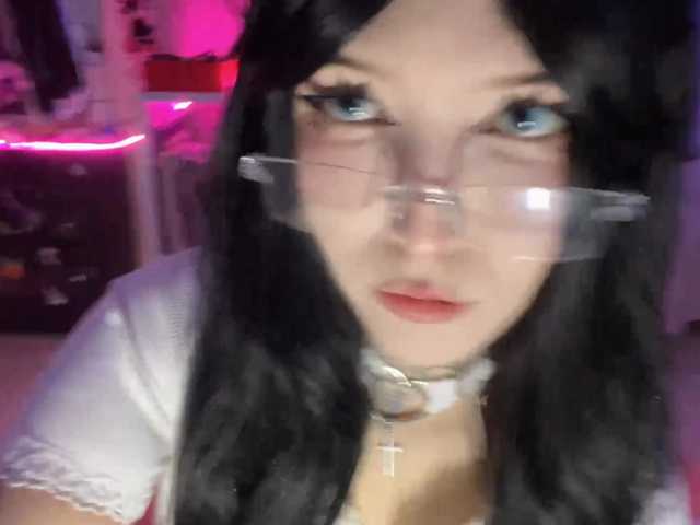 SavageAura's BongaCams show and profile