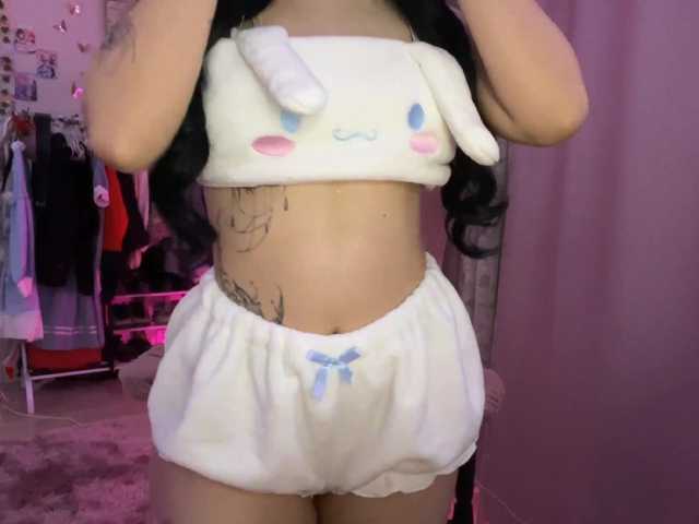 SavageAura's BongaCams show and profile