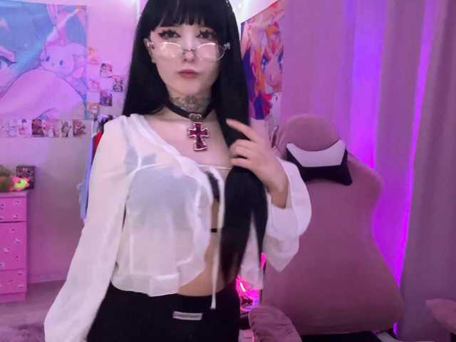 SavageAura's BongaCams show and profile