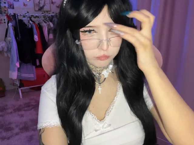 SavageAura's BongaCams show and profile