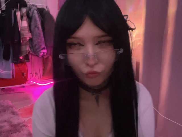 SavageAura's BongaCams show and profile