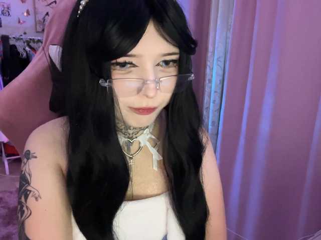 SavageAura's BongaCams show and profile