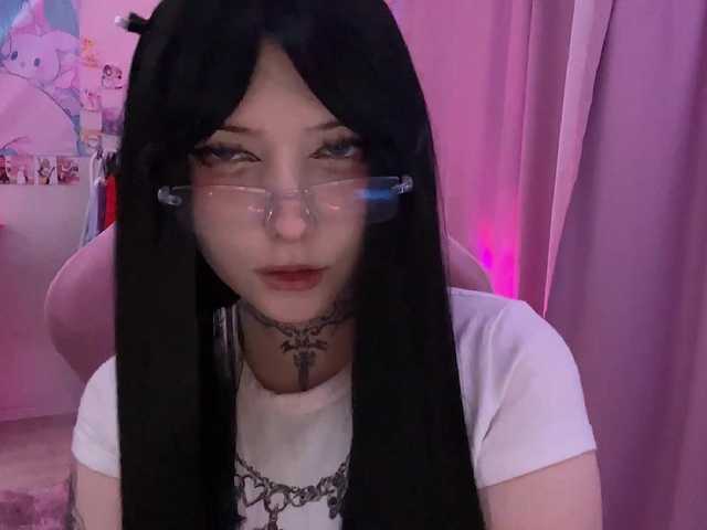 SavageAura's BongaCams show and profile