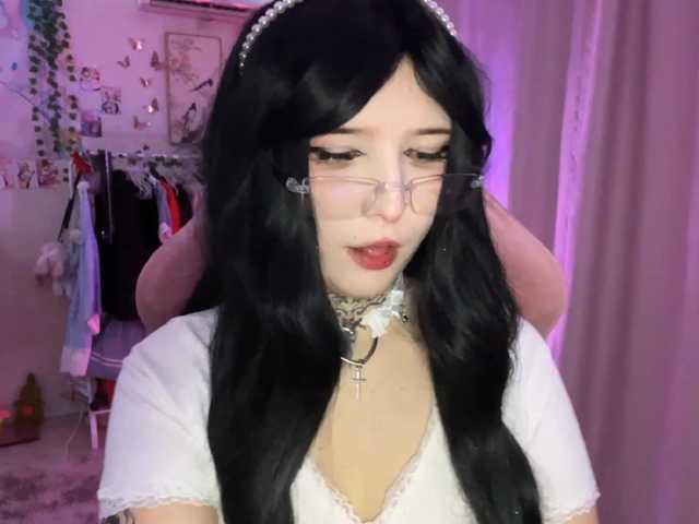 SavageAura's BongaCams show and profile