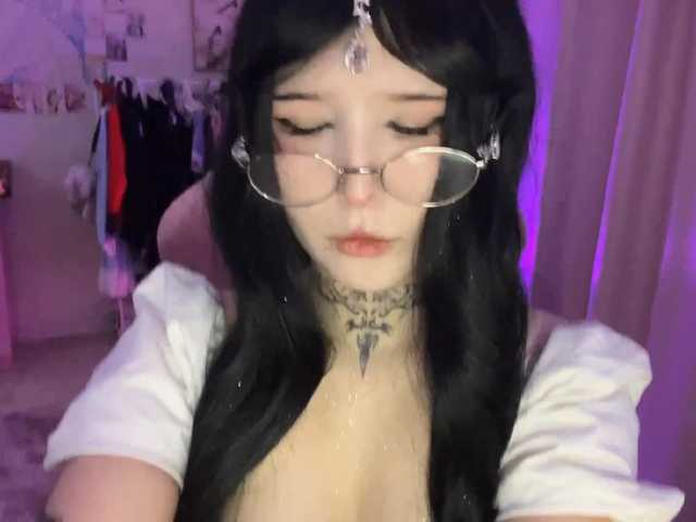 SavageAura's BongaCams show and profile