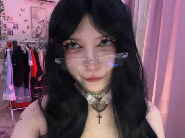 SavageAura's BongaCams show and profile