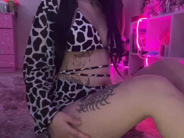 SavageAura's BongaCams show and profile