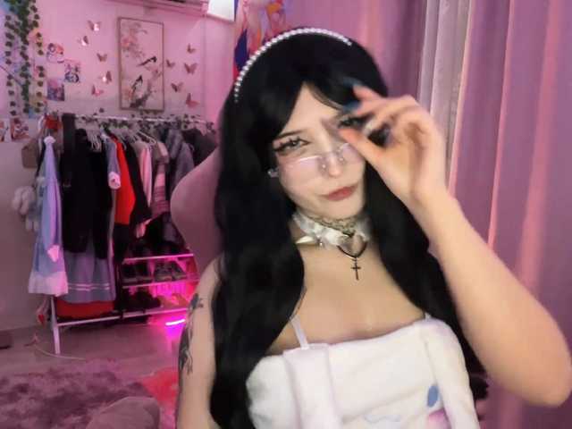 SavageAura's BongaCams show and profile