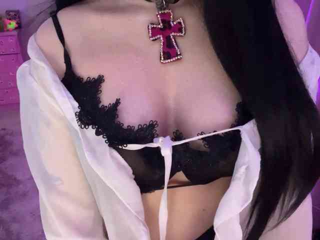 SavageAura Live Webcam on BongaCams