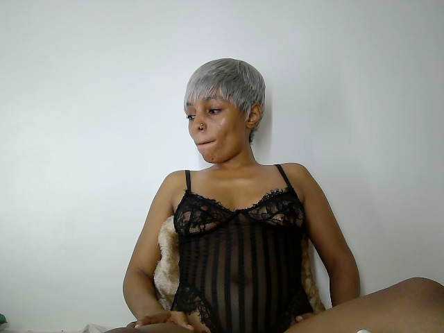 Sinfulpetite2's BongaCams show and profile