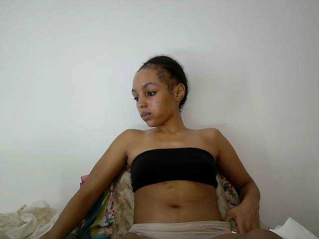 Sinfulpetite2's BongaCams show and profile