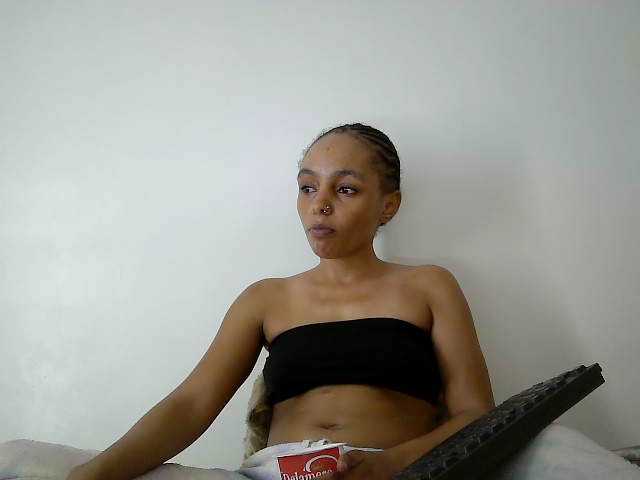 Sinfulpetite2's BongaCams show and profile