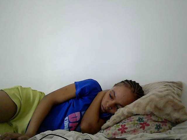 Sinfulpetite2's BongaCams show and profile