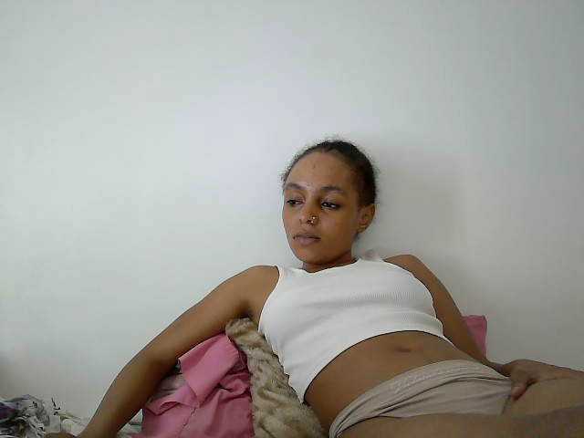 Sinfulpetite2's BongaCams show and profile