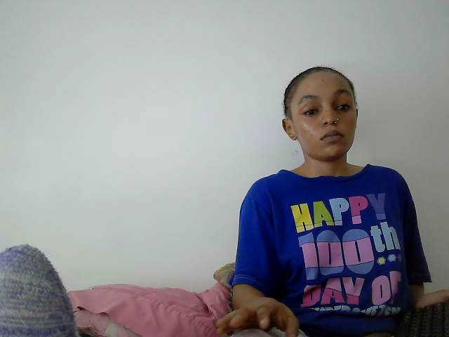 Sinfulpetite2's BongaCams show and profile