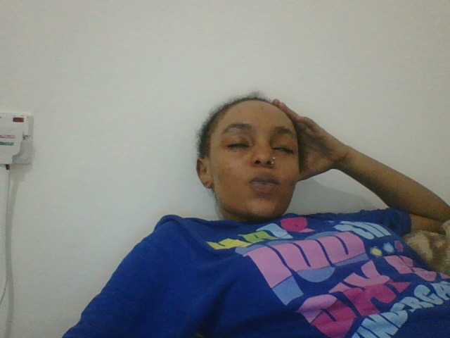 Sinfulpetite2's BongaCams show and profile