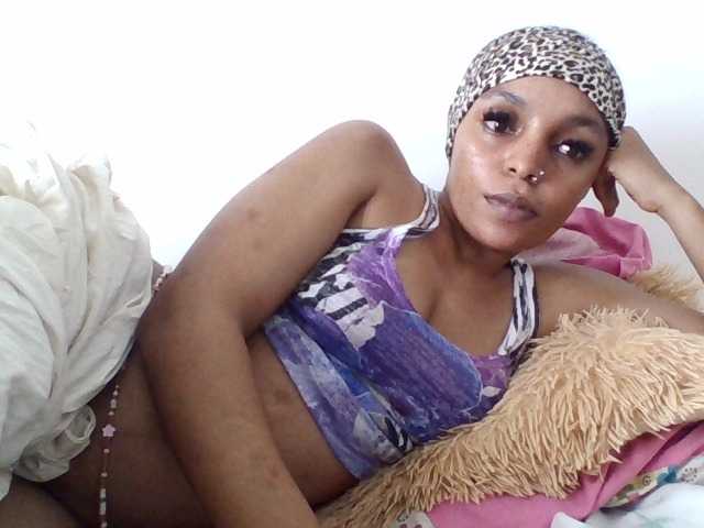 Sinfulpetite2's BongaCams show and profile