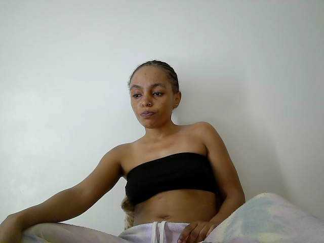 Sinfulpetite2's BongaCams show and profile